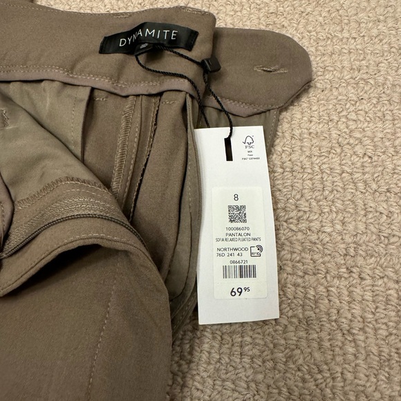 Dynamite - Sofia Pleated Straight Leg Pants - Picture 4 of 4